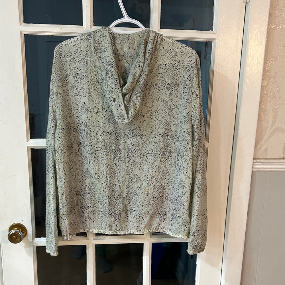 826. Patterned Zip-Up Jacket - Picture 6 of 6